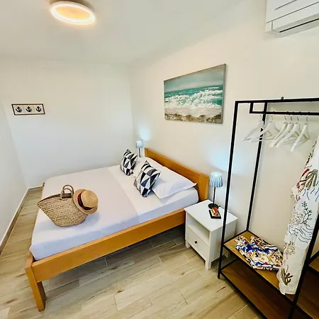 Apartment Sunny Elza 2 *