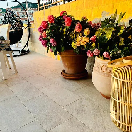 Sunny Elza 2 * Hvar Town