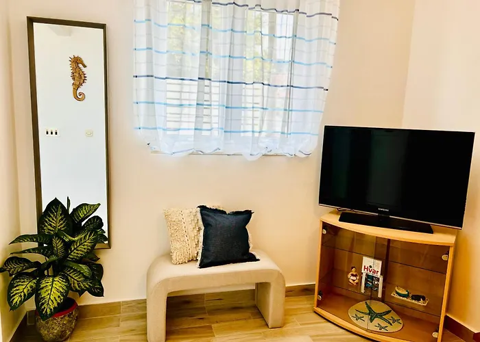 Apartman Sunny Elza 2 *